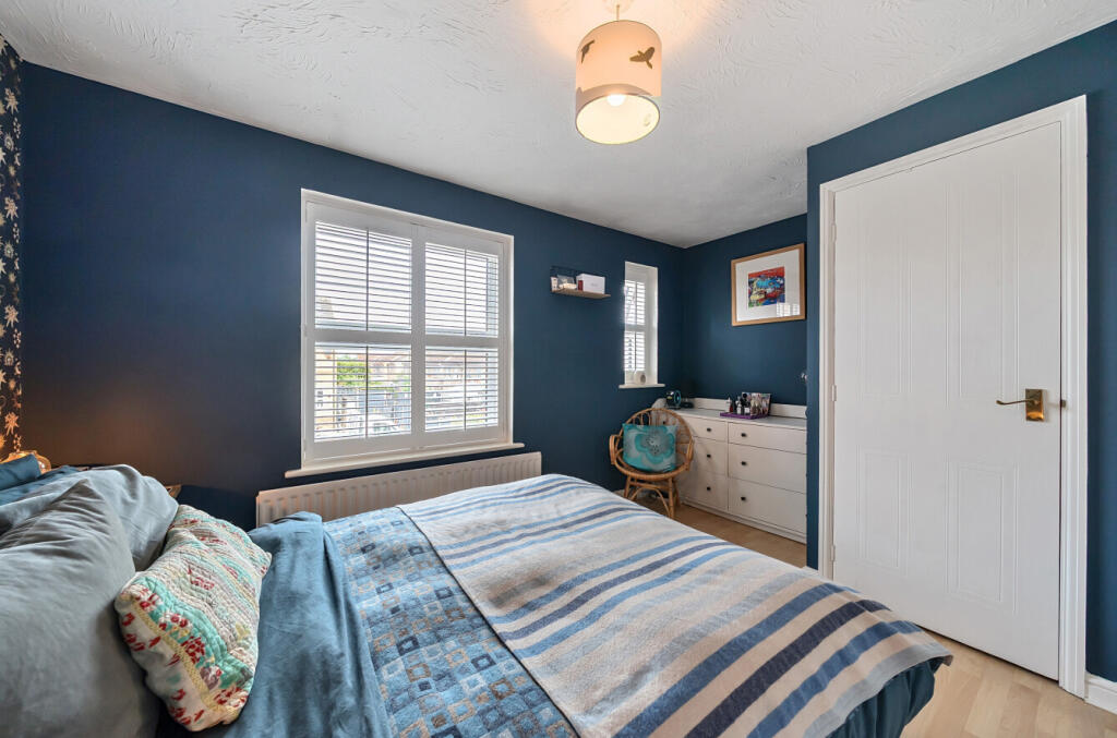 1315756-19-685d0d...