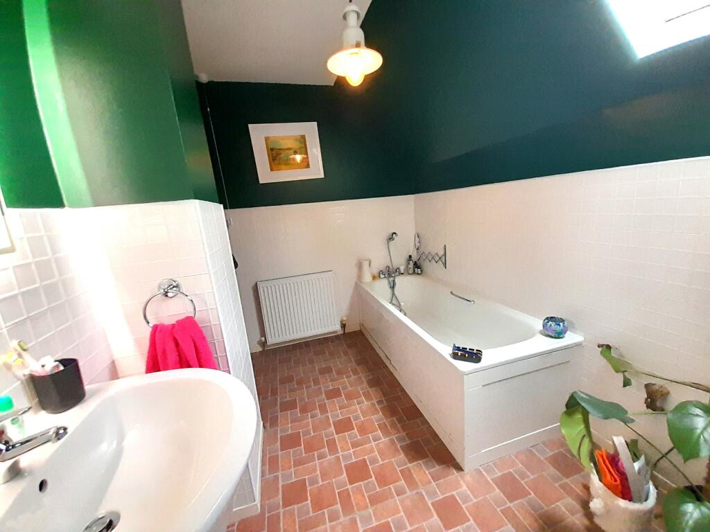 18. Bathroom