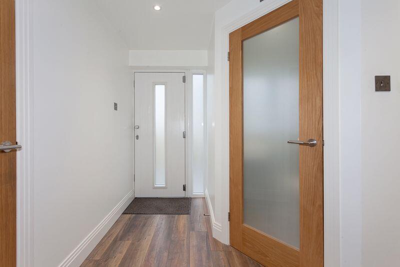 L-SHAPED ENTRANCE HALL