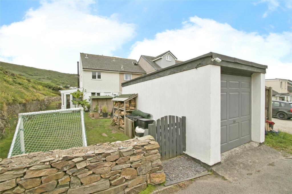 Garage/Front