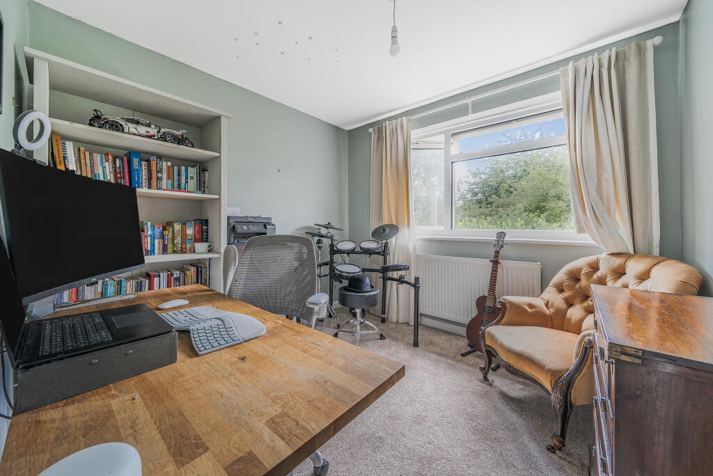 Bedroom/Study