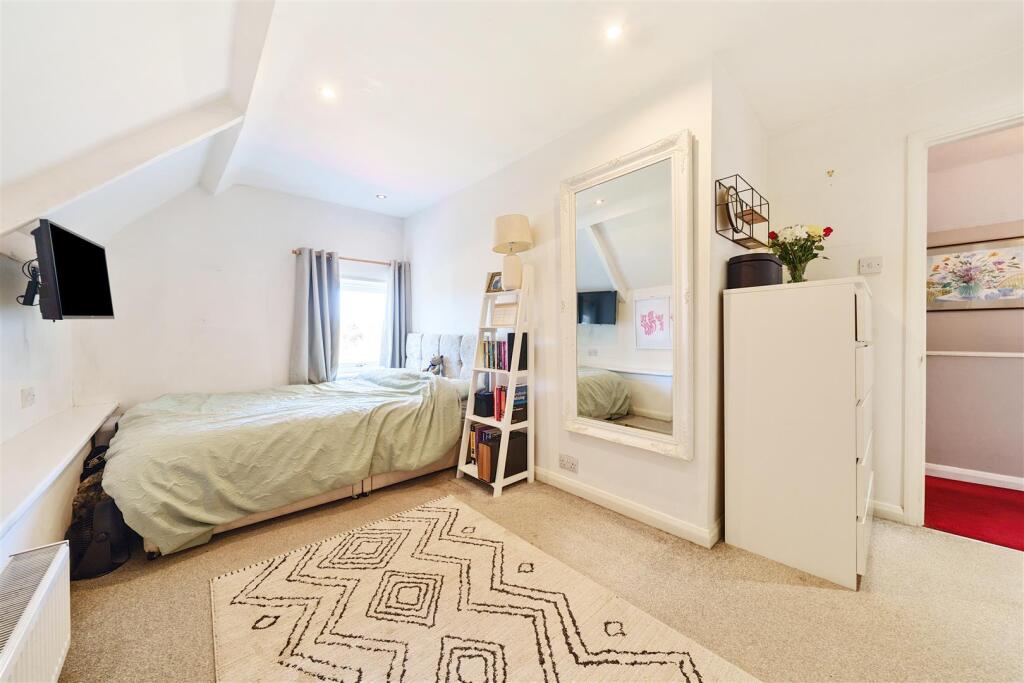 BEDROOM TWO.jpg