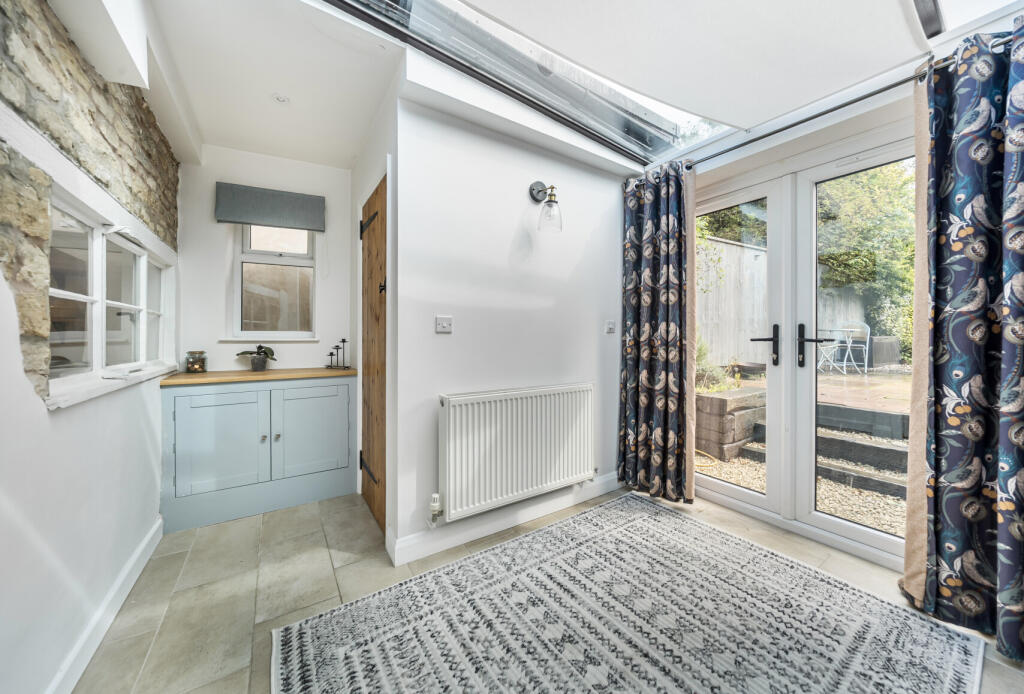 1350608-7-68c40e3...