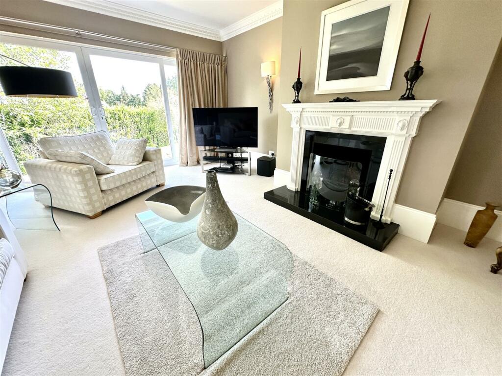 DRAWING ROOM