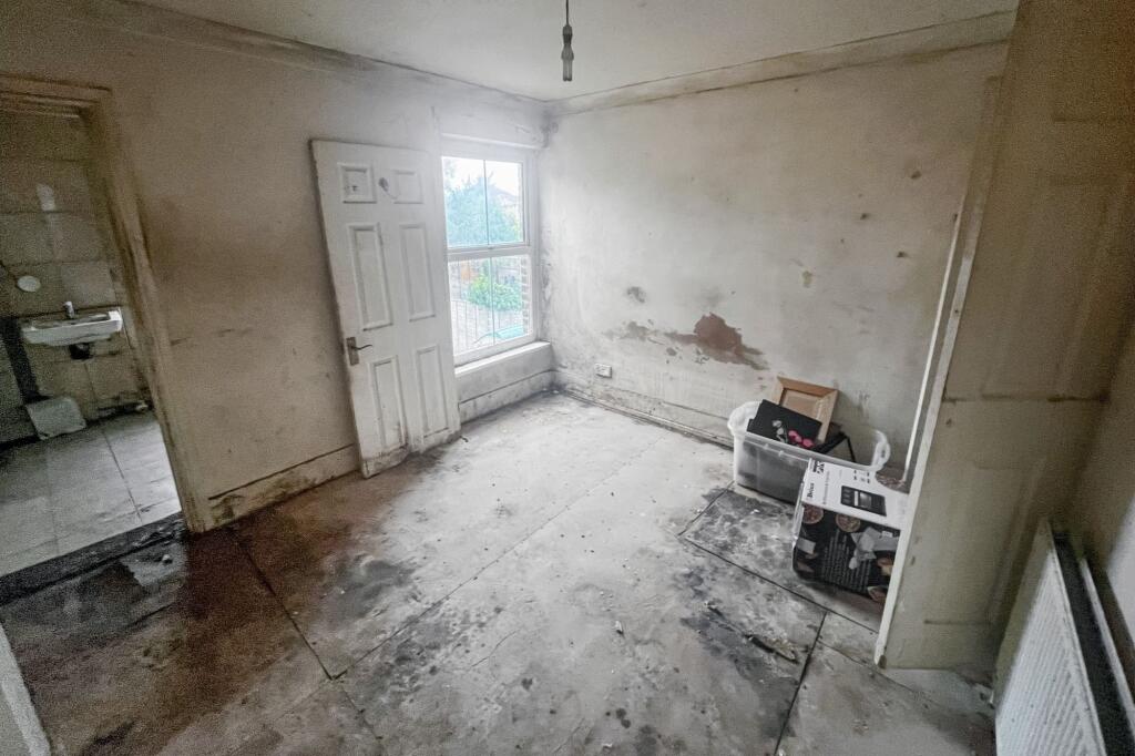 159 Kingston Road, Leatherhead, Surrey, KT22 7NX