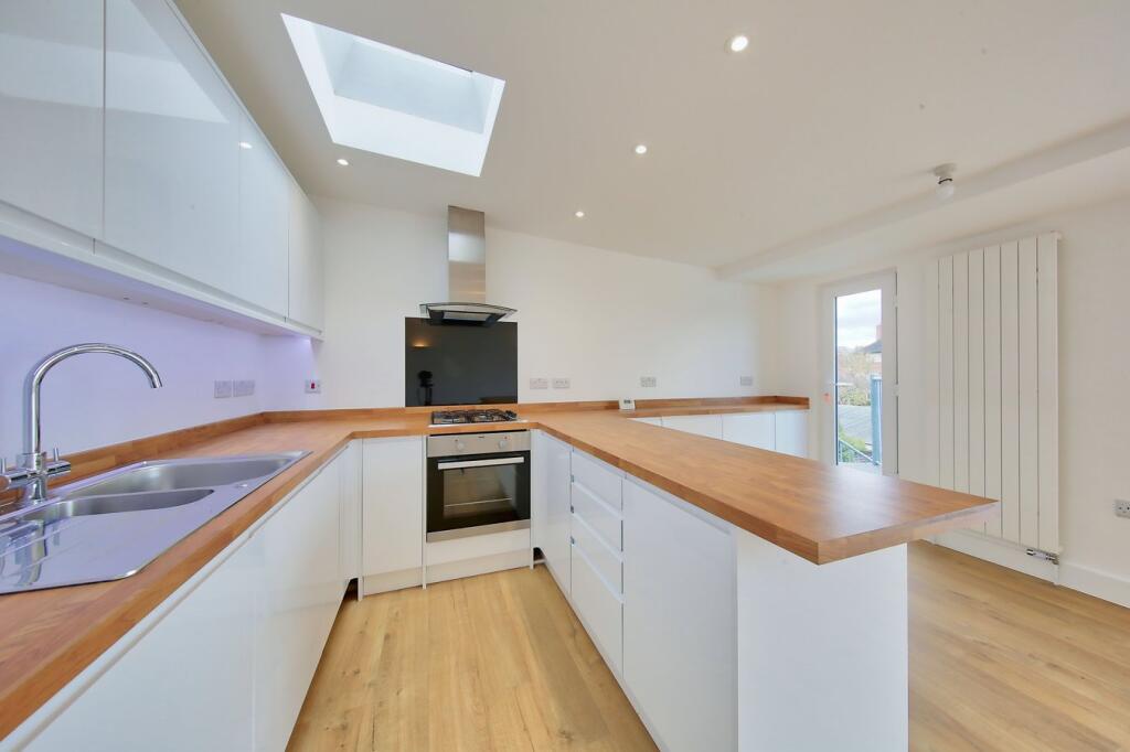 Chatham Road, London, SW11