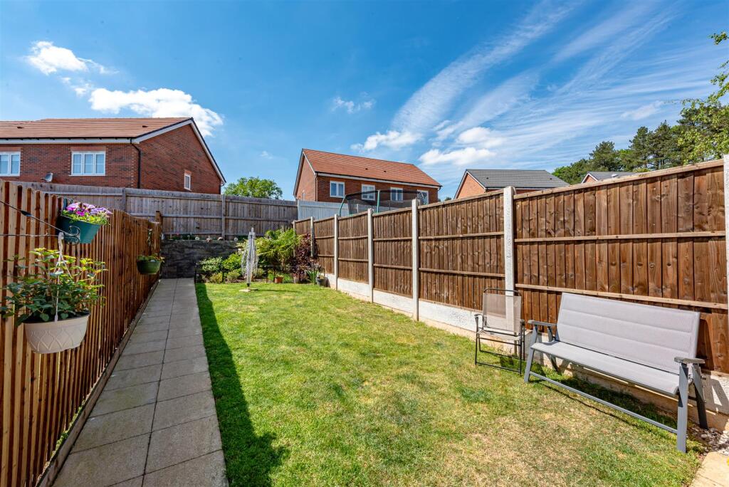 27 Gittins Park-External (2).jpg