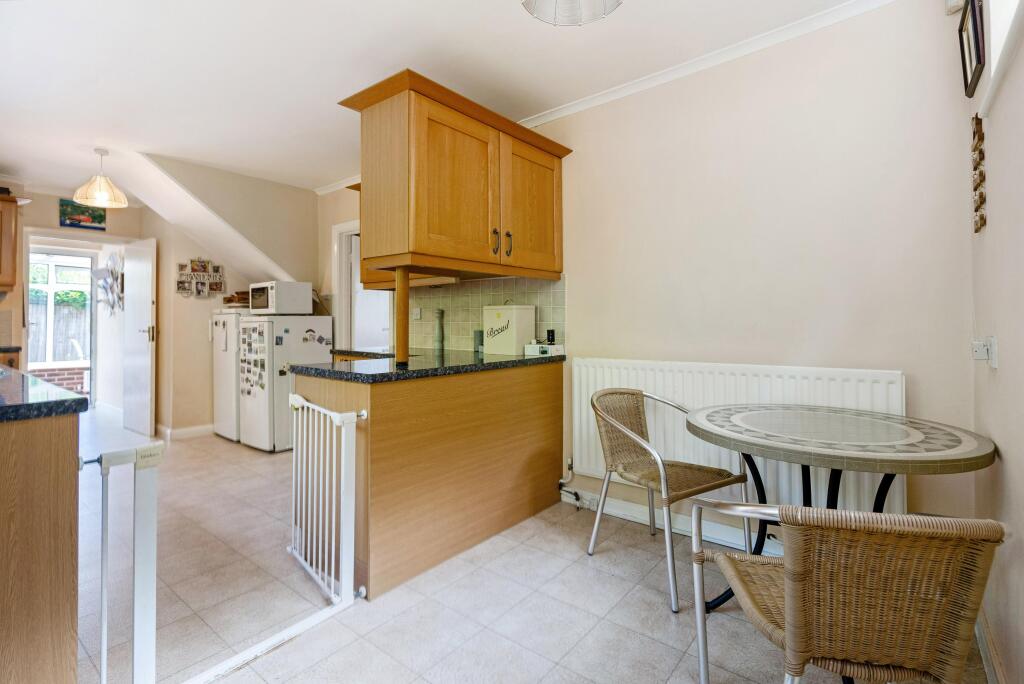 Kitchen / Breakfast area