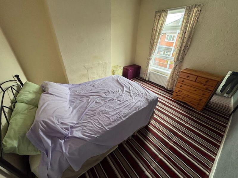FRONT BEDROOM