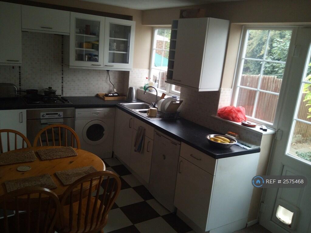Kitchen Diner With Pantry