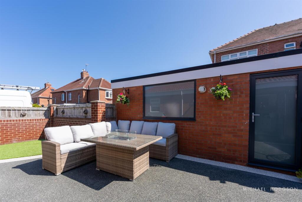 Dykelands Road-52.jpg