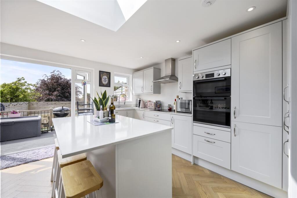 Moorfoot Road, 19-017.JPG