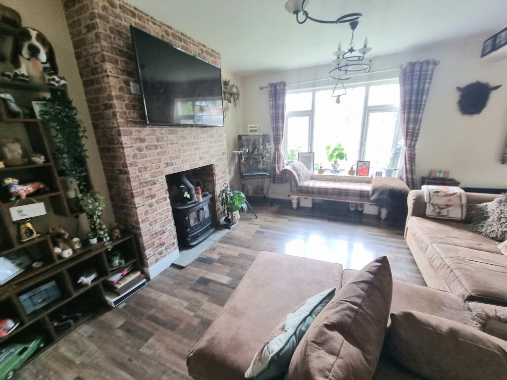 Lounge/Kitchen