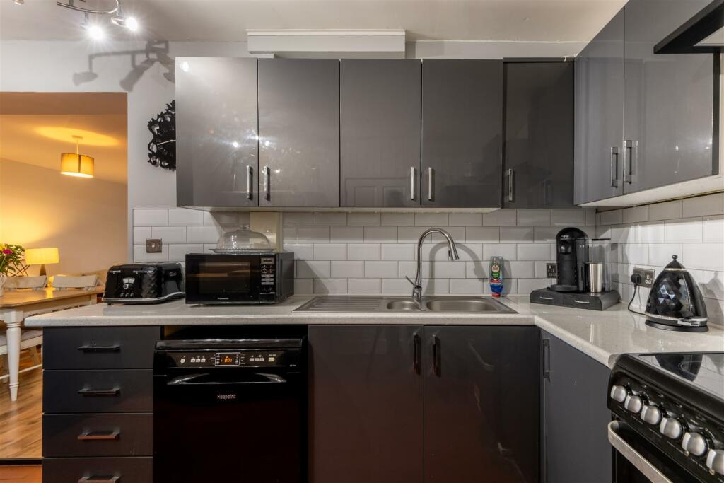 19 Church Row-006.jpg