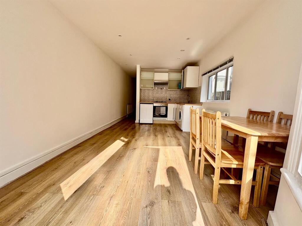 WhatsApp Image 2025-06-11 at 15.15.56_f49b0713.jpg