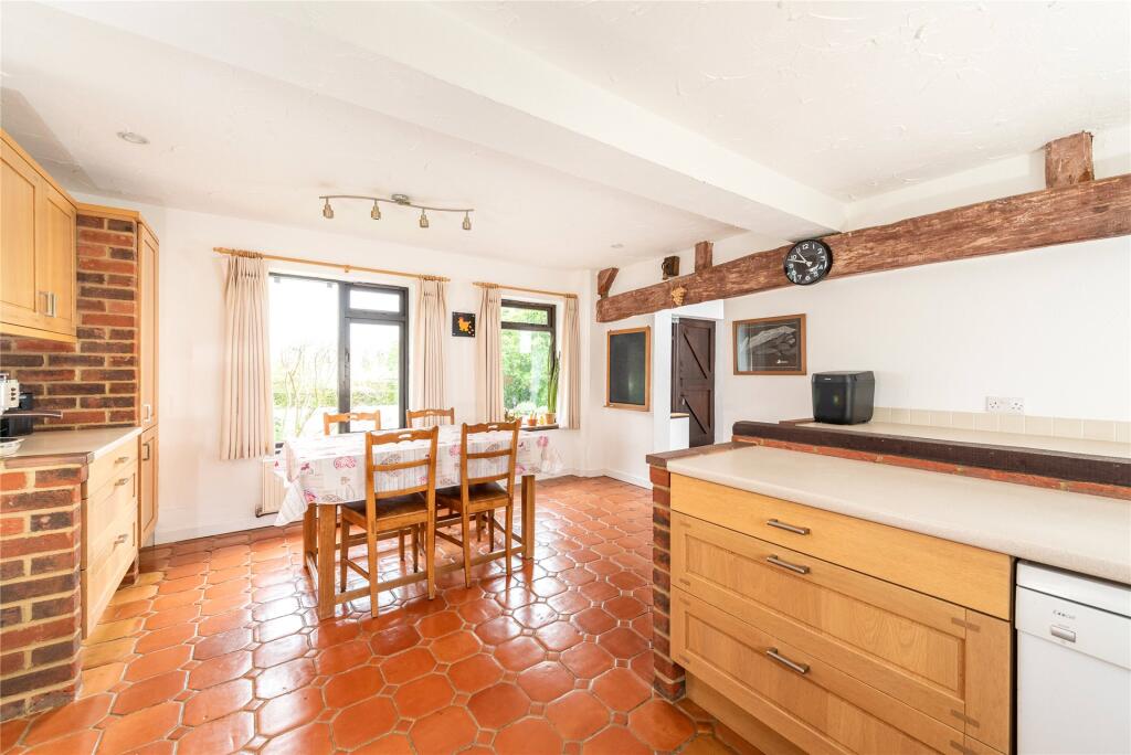 Kitchen/Breakfast Rm