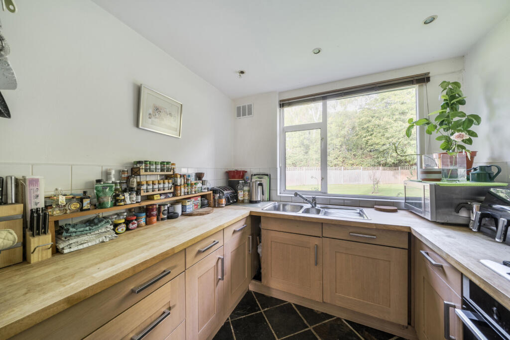 1357343-4-68d263c...