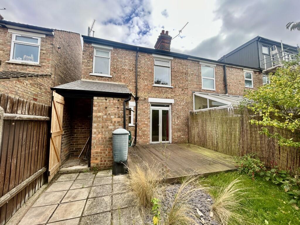 14  Medium  T202510081515.jpg