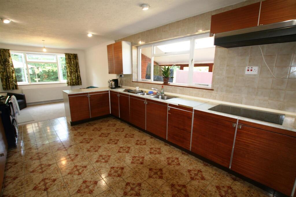 gowerhouse,kitchen.JPG