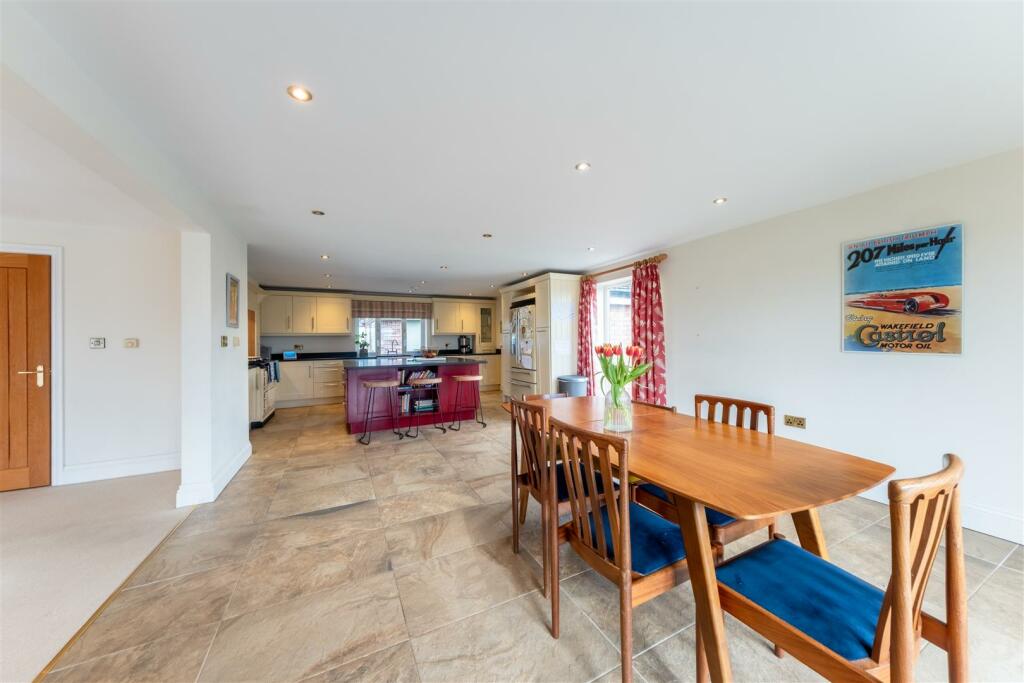 Meadowside-007.jpg