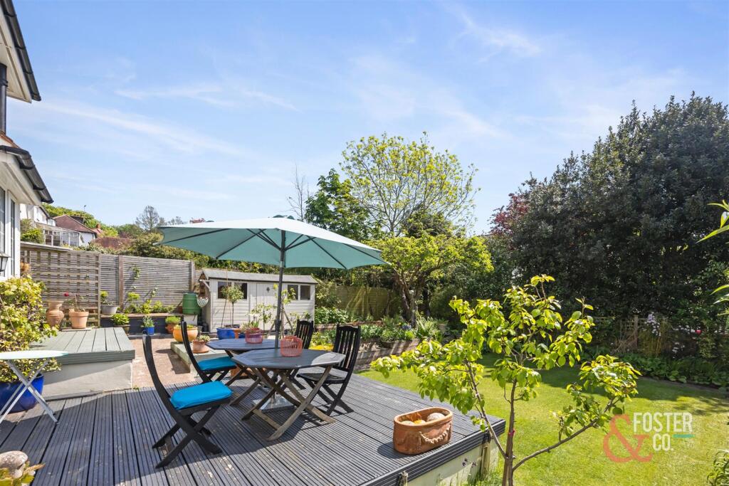 Surrenden Crescent 32-007.jpg