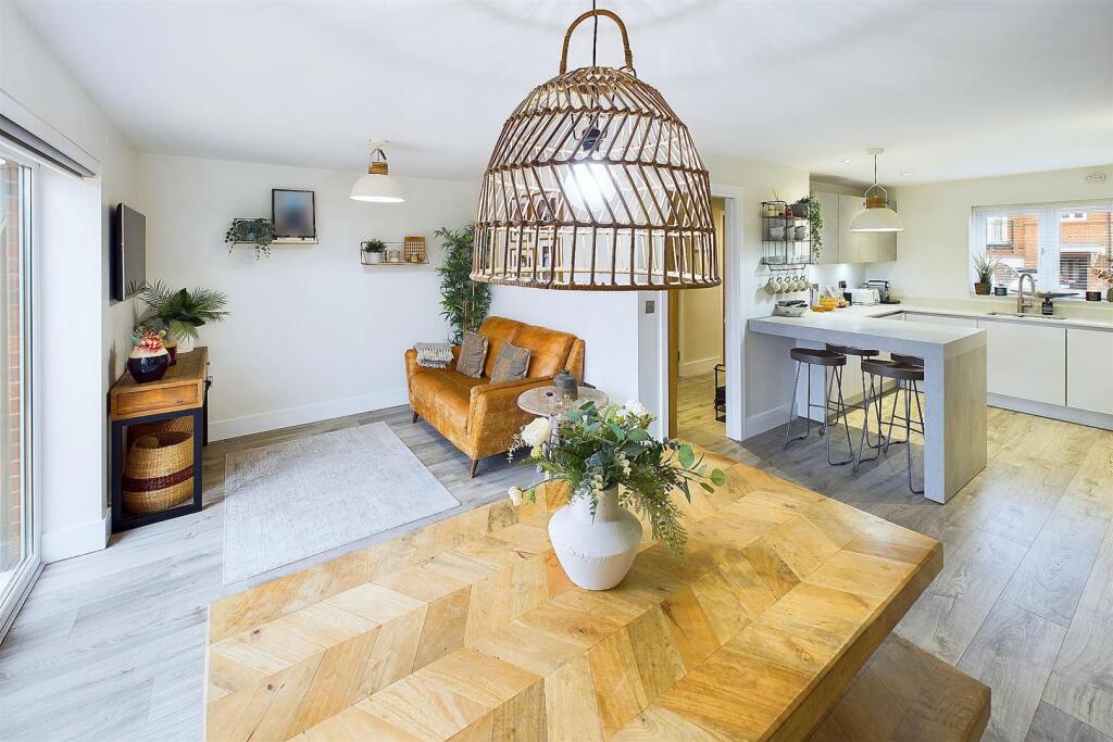 Kitchen/Living Space