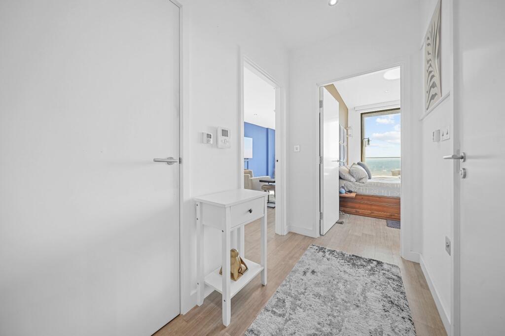 71, 151 Stockwell Rd