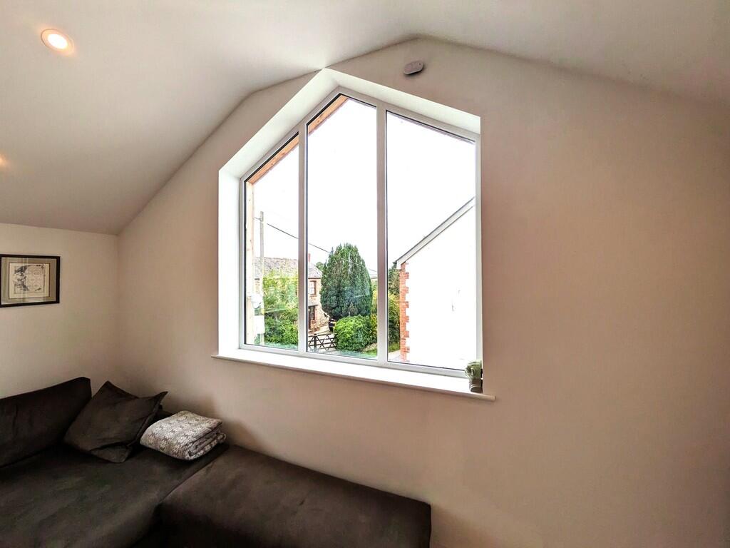 PICTURE WINDOW