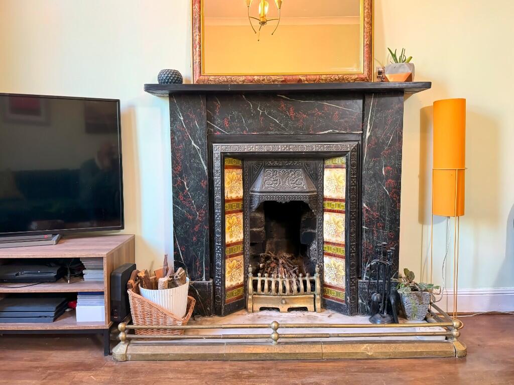 Fireplace s-room