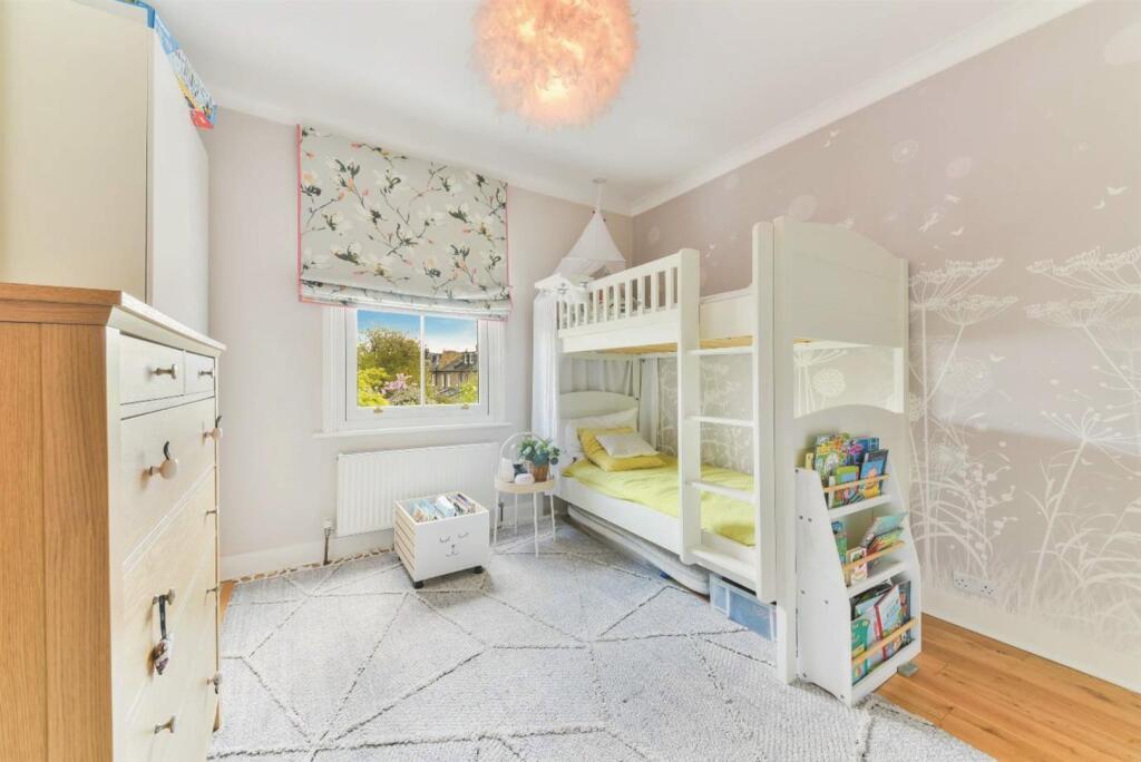 90 Lambton Road_photo 6.jpg