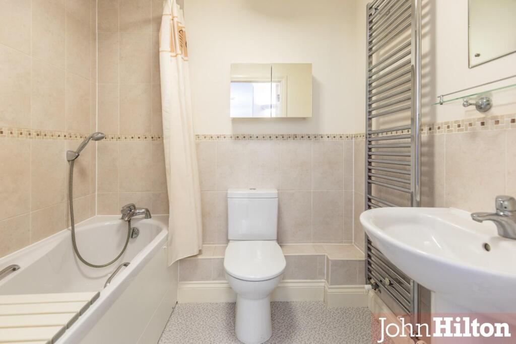 8 Oceans Reach Watermark23.jpg