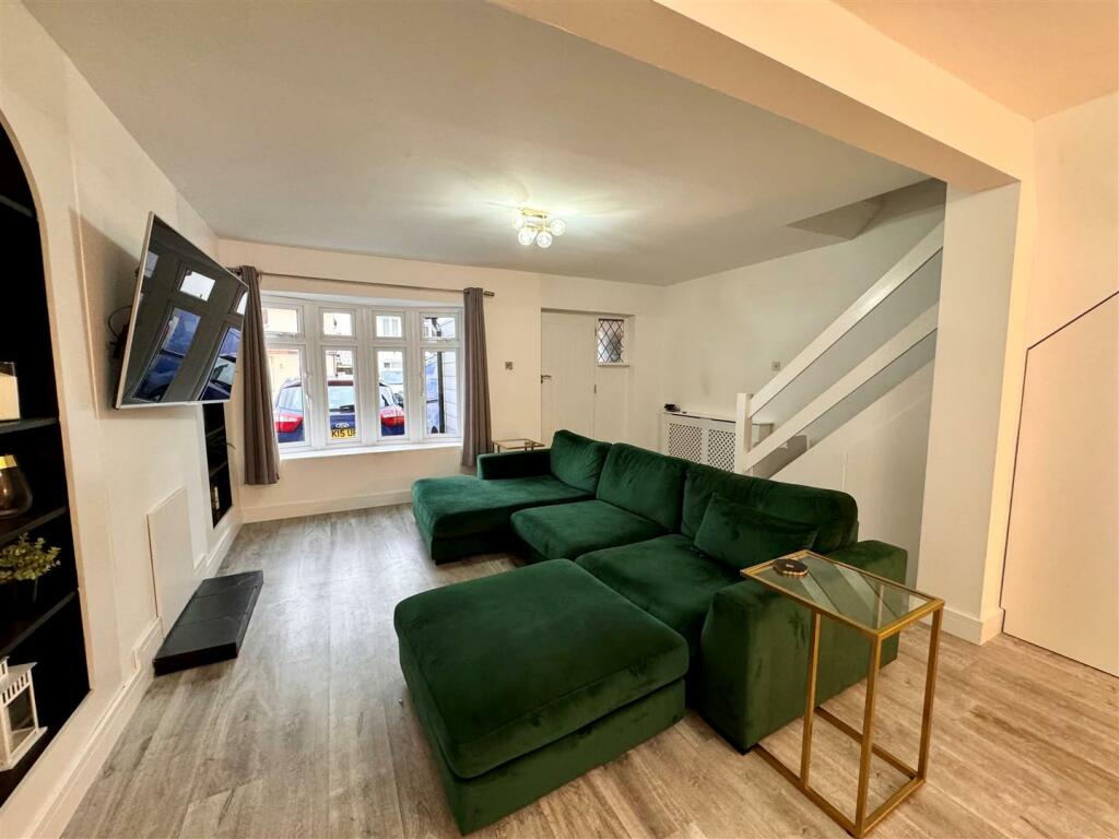 LivingRoom.jpg
