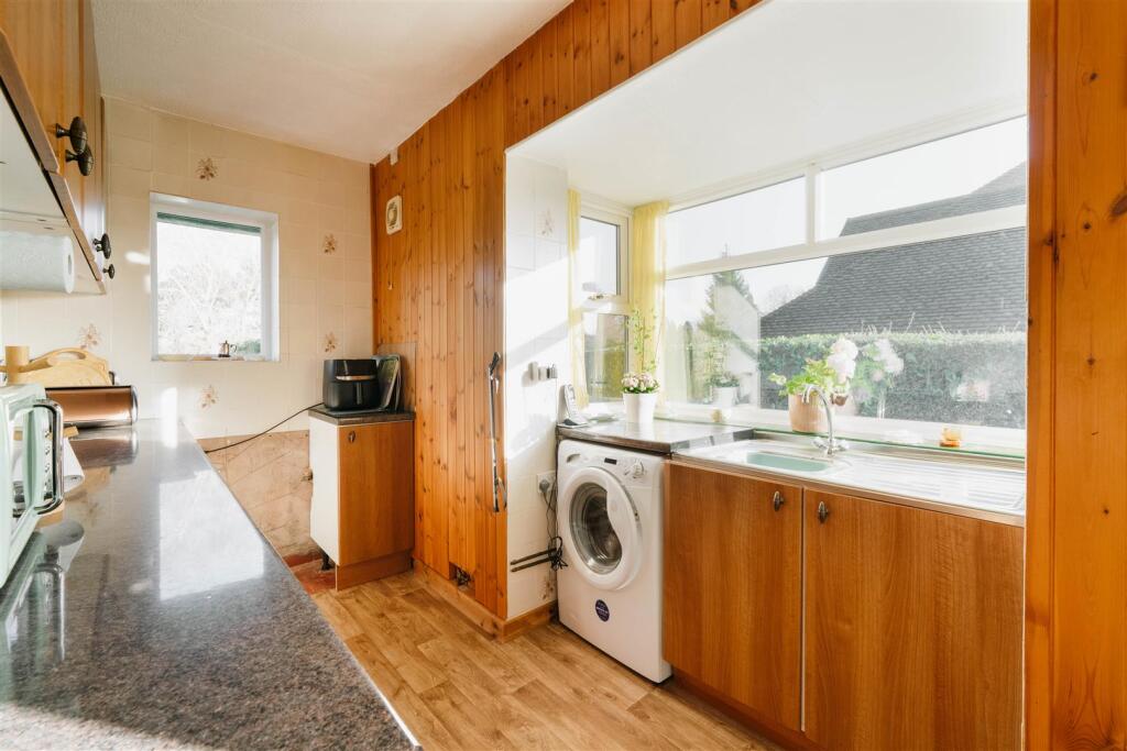 Kitchen-3.jpg