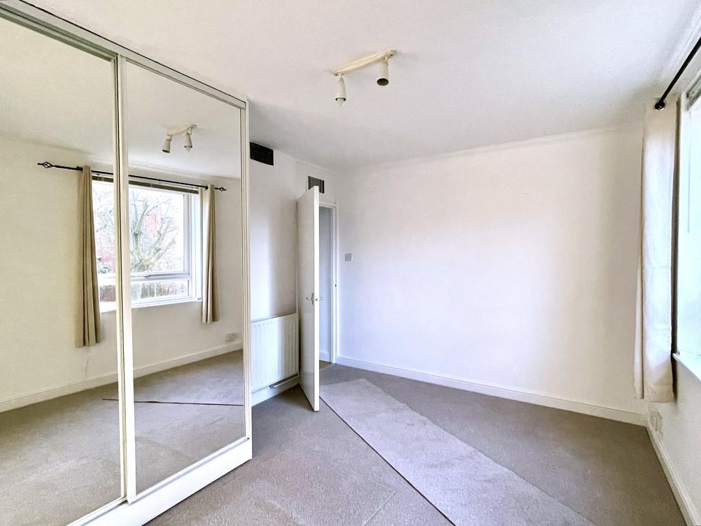 Studio Room (2)