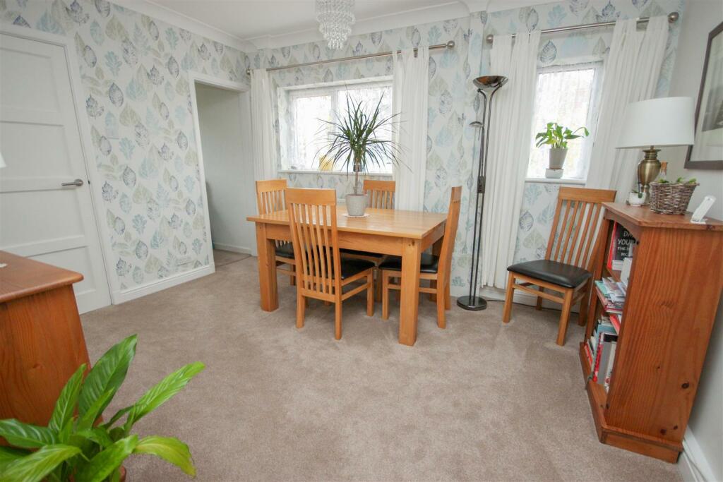 Dining Room.jpg