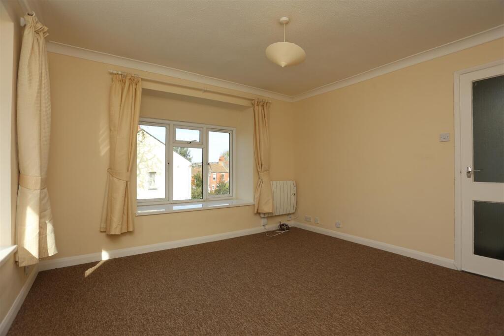3, 91-93 Hartington Road Living Room (2).JPG