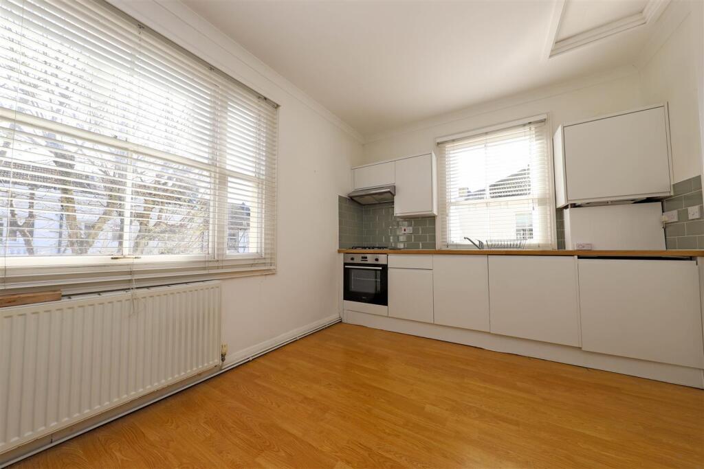 nicholas james buckingham rd kitchen.jpg