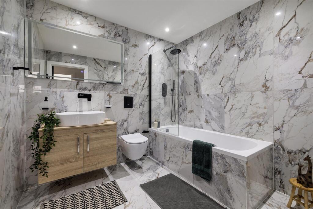 Cleveland House, E7