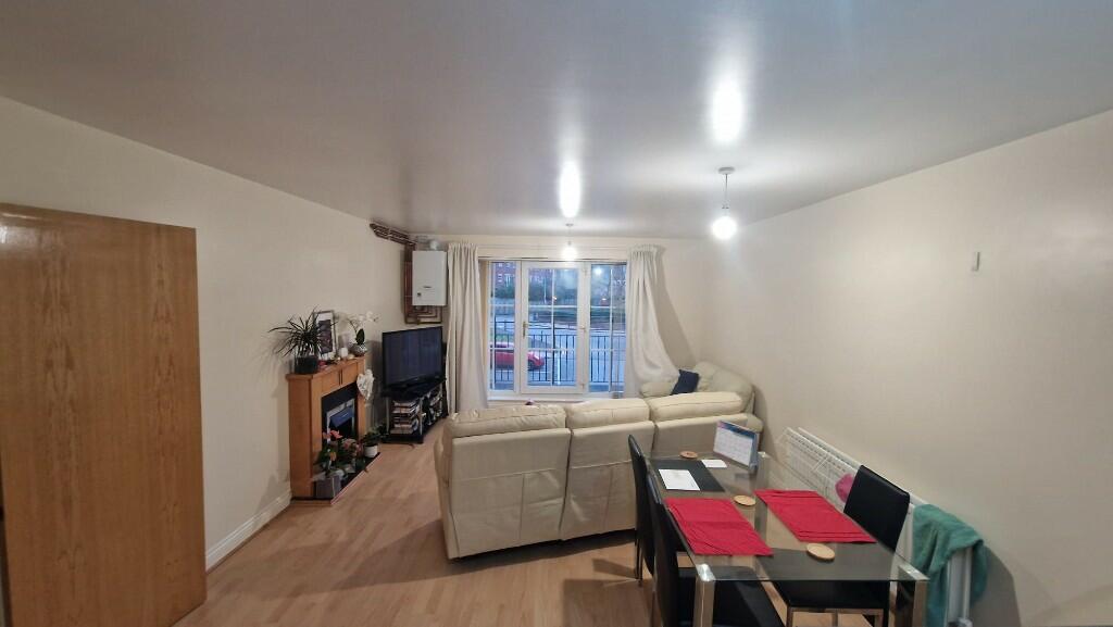 Lounge to Front