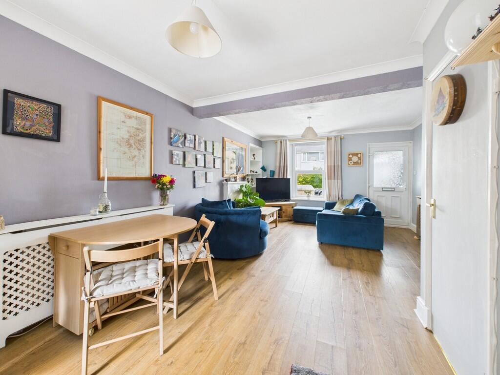 CAM03974G0-PR0199...