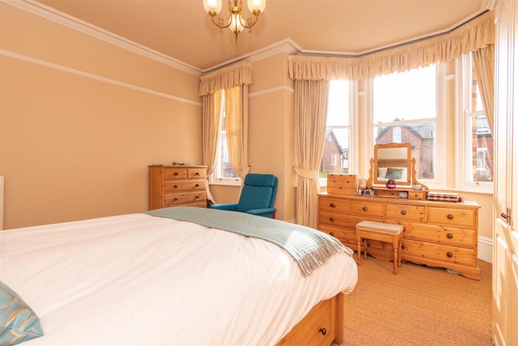 Bedroom 1 Aspect 3.jpg