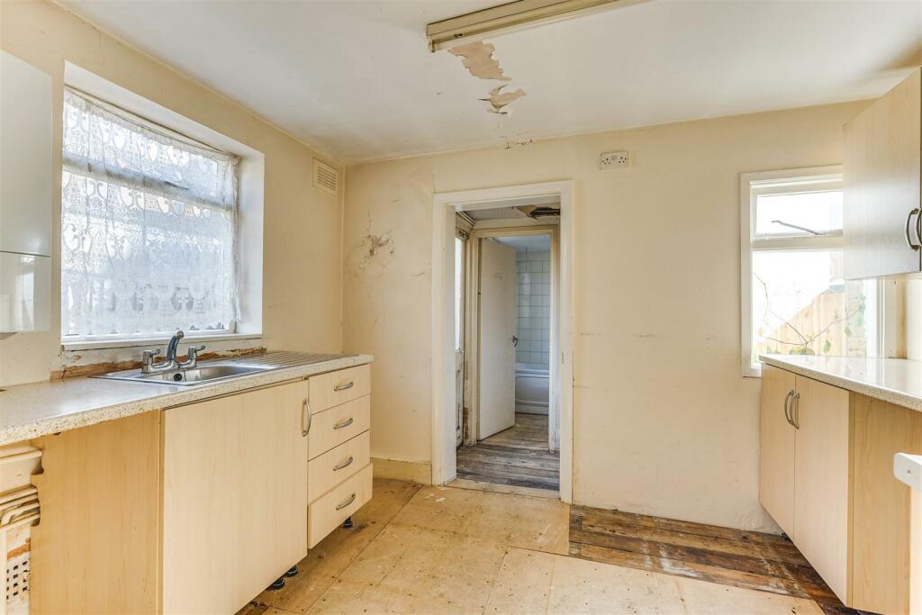 56 Moselles Road-6.jpg