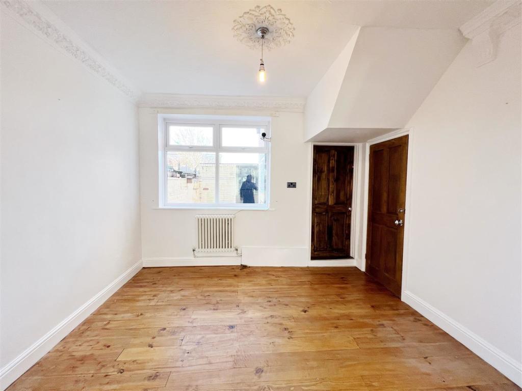 Dining Room.jpg