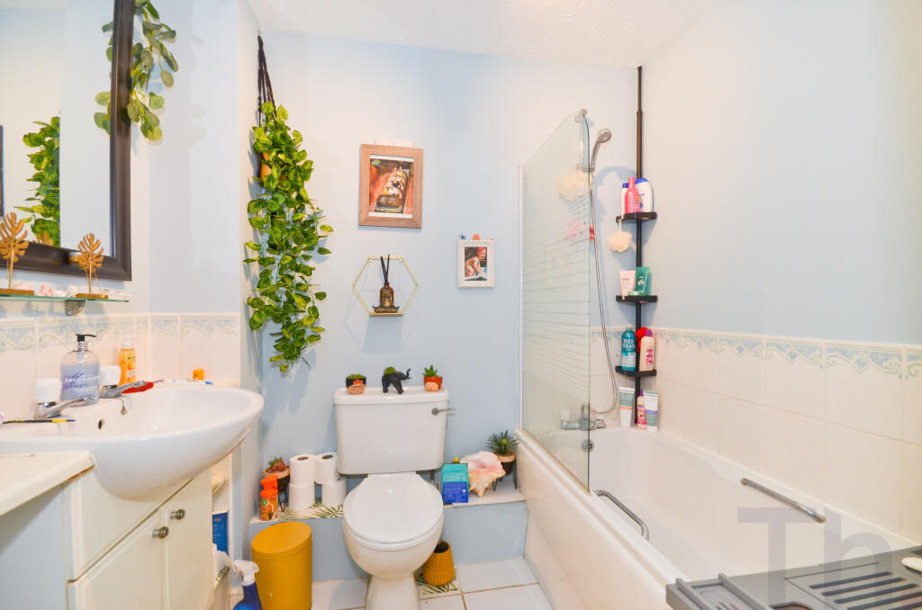 Bathroom.JPG