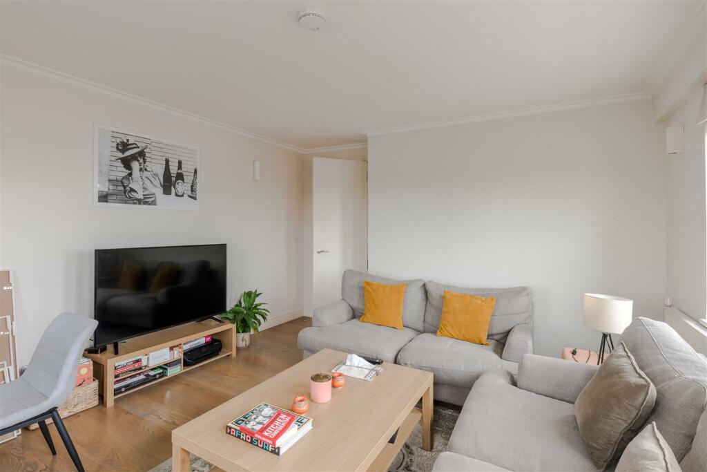 36 Collingwood House-2.jpg