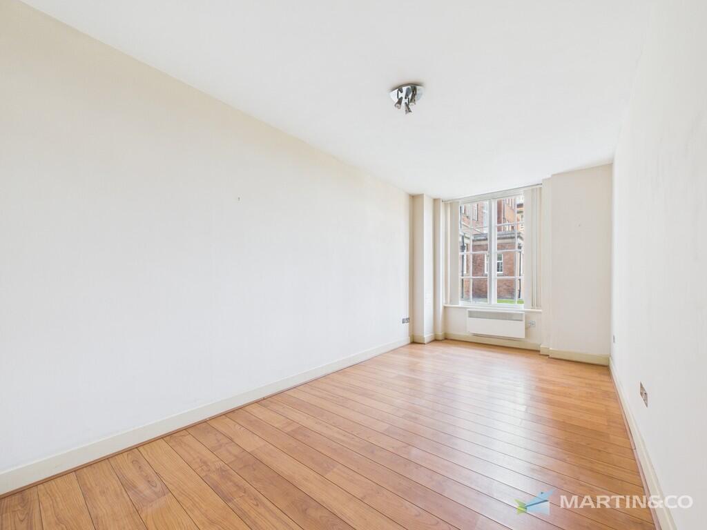 CAM02318G0-PR0428...