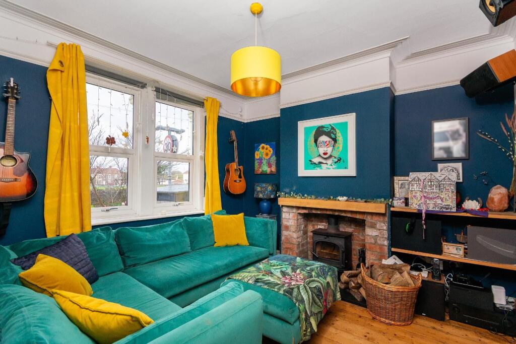9N6SDD - Living Room B.jpg