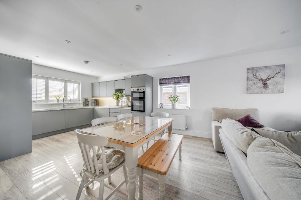 Living Room/Kitchen/Dining Room (2)