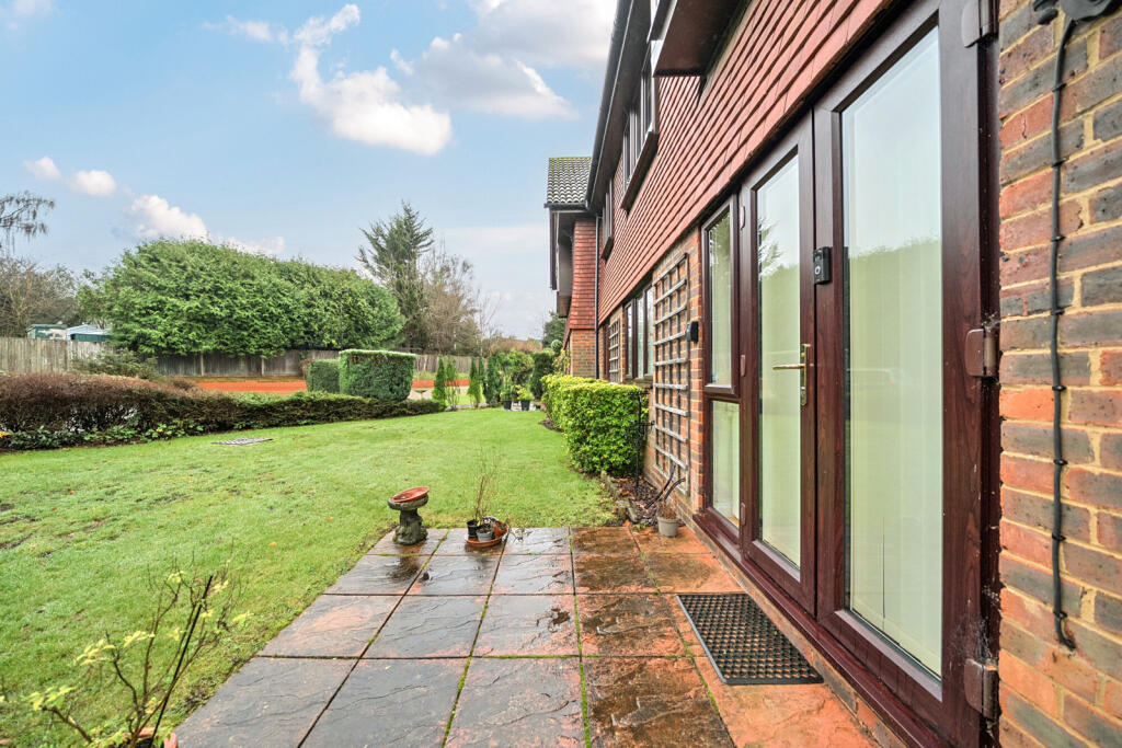 1393239-20-6943e8...