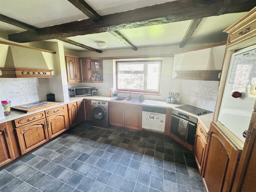 01323 438506